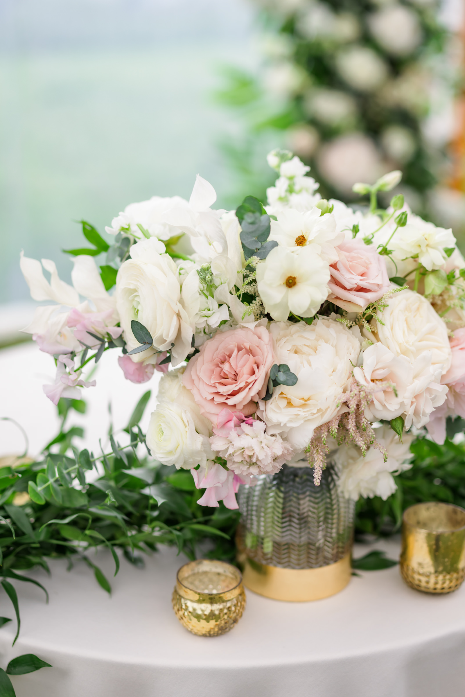 close up of flowers white and pink and greenery at spring black tie montalto wedding reception